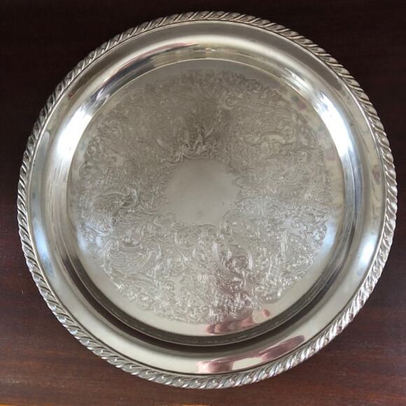 Vintage Oneida Round Silver Plated Serving Tray - Picture 1 of 5